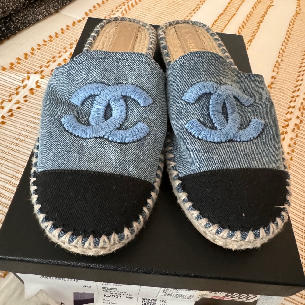 CHANEL Denim espadrilles.. GOOD CONDITION